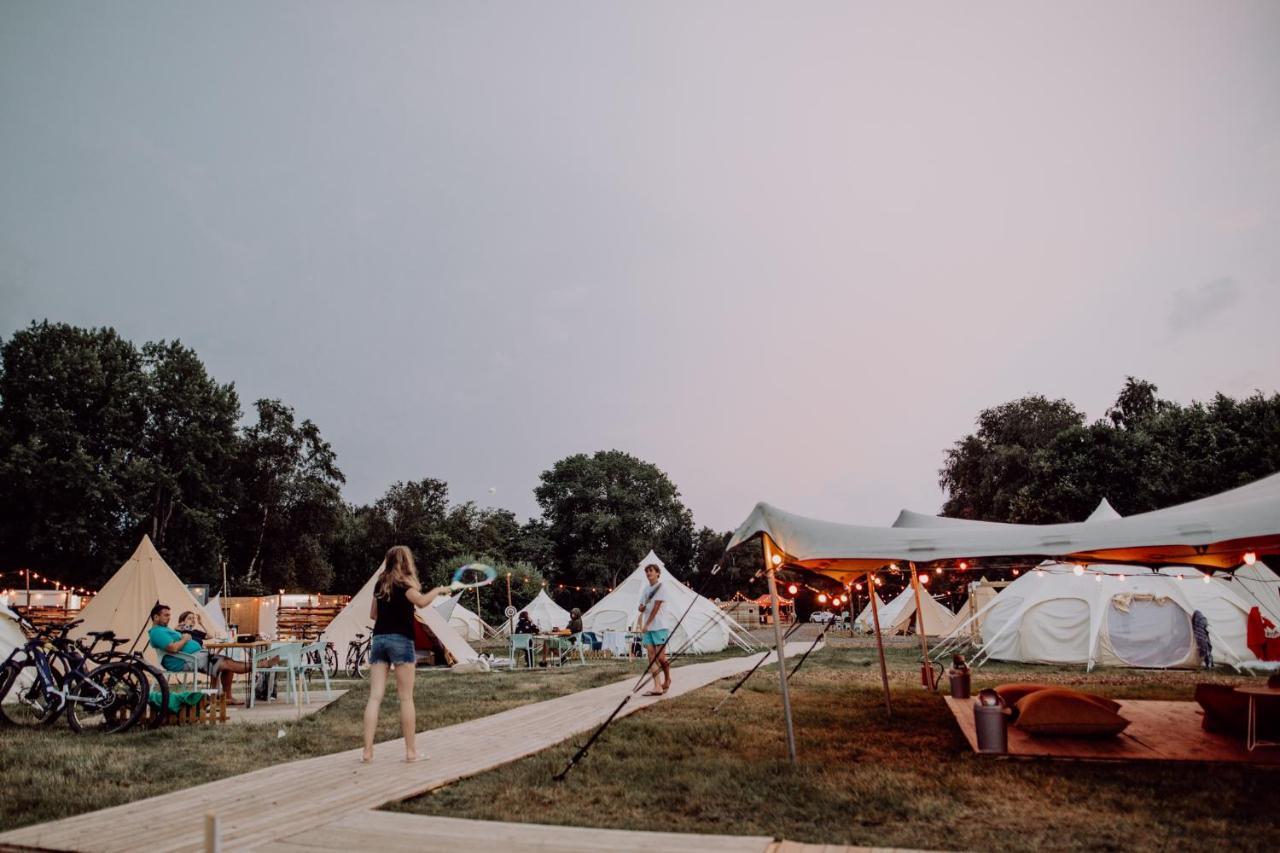 Glampingresort Raus Am See In Spaden Schiffdorf Exteriér fotografie