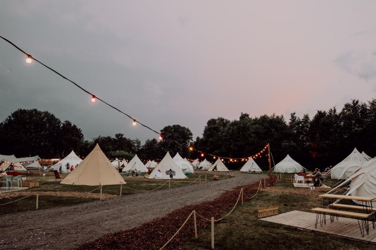 Glampingresort Raus Am See In Spaden Schiffdorf Exteriér fotografie